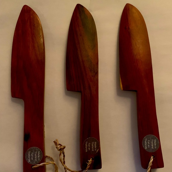 Solid Wood hand carved Spreader Cheese Pâté knife set of 3 BNWT Made inThailand - Picture 1 of 6